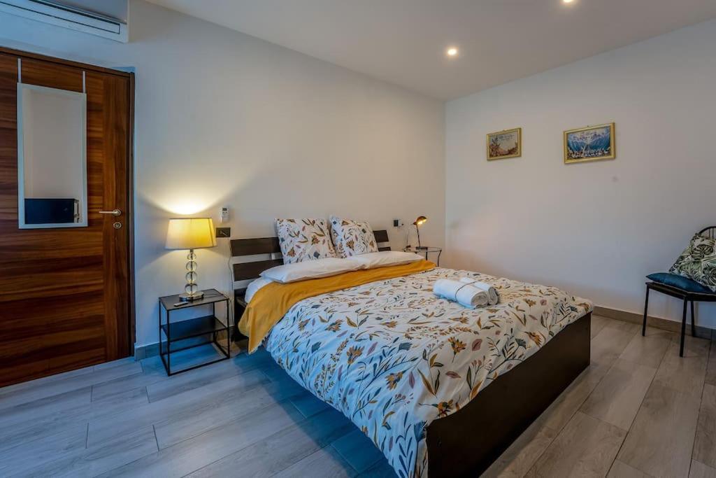 Appartamento Borgo Antico Paruzzaro Ngoại thất bức ảnh